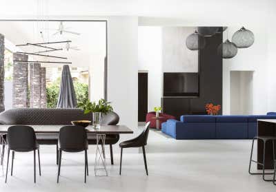  Minimalist Family Home Living Room. CW RESIDENCE by Contour Interior Design.