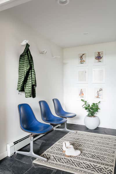  Mid-Century Modern Family Home Entry and Hall. Hudson Valley Midcentury Modern by Ana Claudia Design.