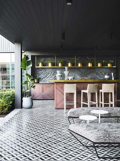  Contemporary Transitional Country House Patio and Deck. Barwon River House by Greg Natale.