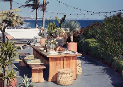  Beach Style Patio and Deck. Malibu Beach House by Evan Edward .