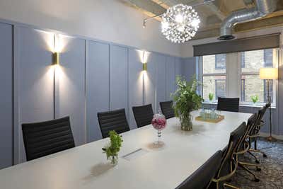 Industrial Meeting Room. London Office, Liverpool Street by Gomm Studio Ltd.