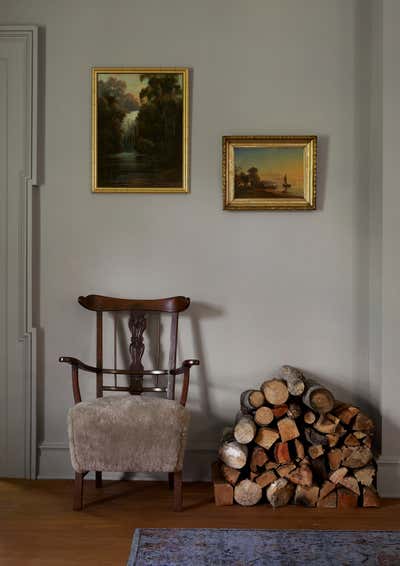  Farmhouse Family Home Living Room. Quaker Hill Farmhouse by JAM Architecture.