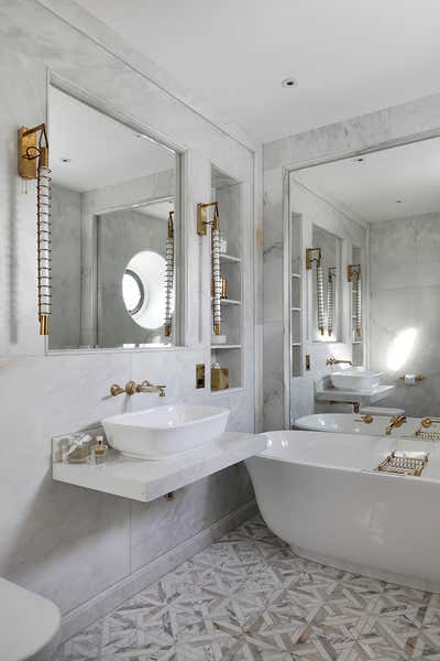  Craftsman Family Home Bathroom. Oxfordshire residential by Rebecca James Studio.