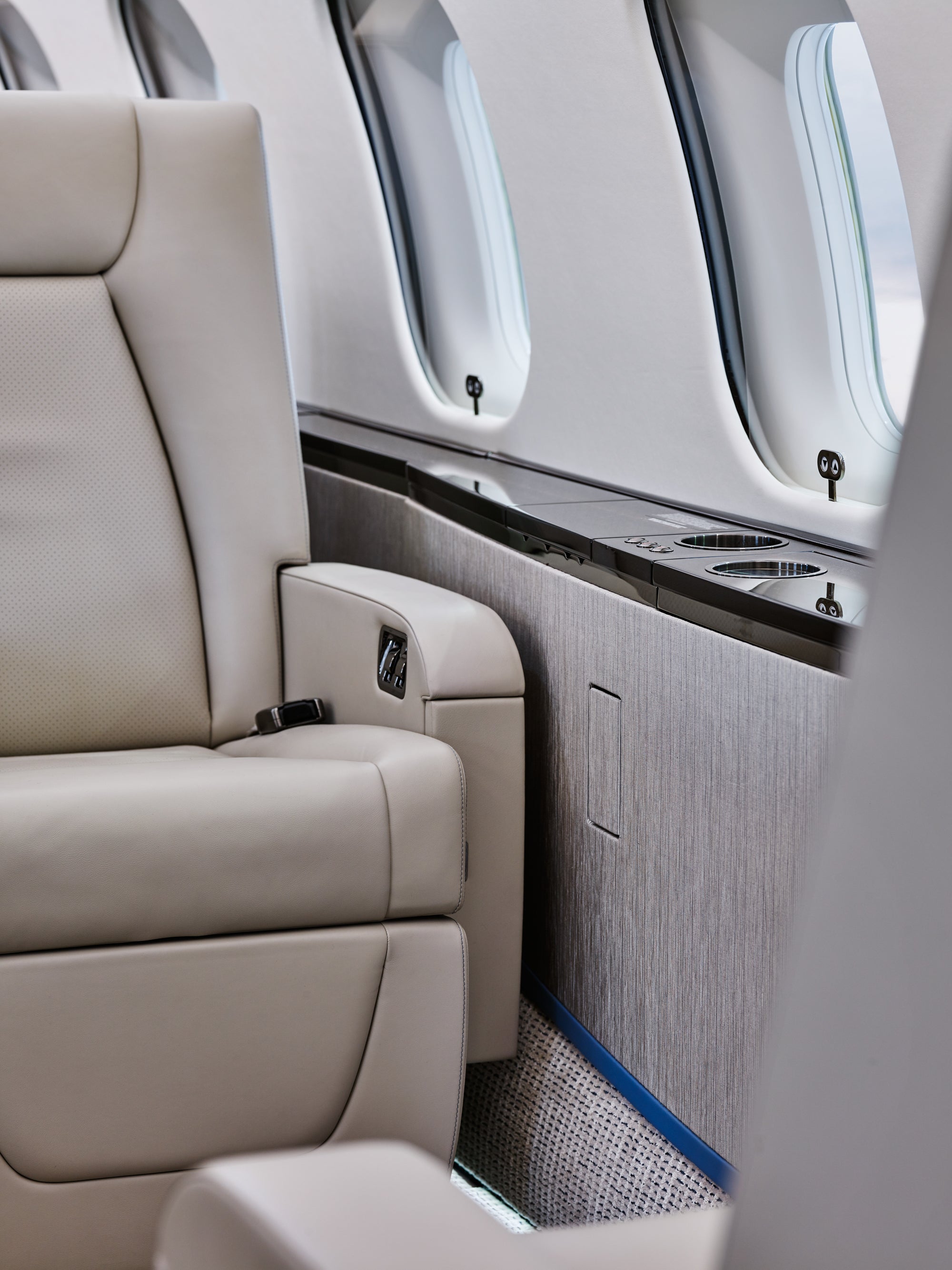 Hollywood Regency Meeting Room