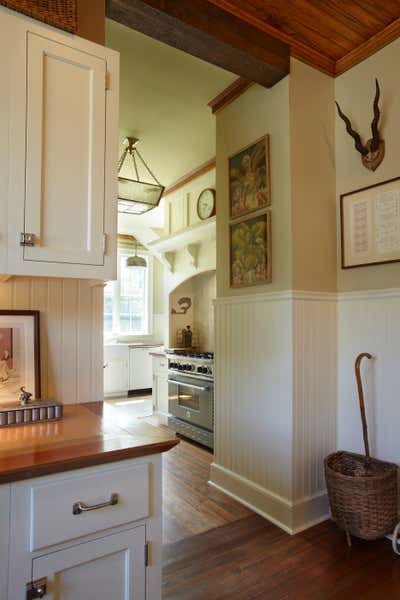  Country Country House Kitchen. A Converted Stable in the Hamptons by Elizabeth Hagins Interior Design.