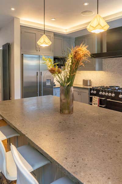  Minimalist Family Home Kitchen. Kitchen living space refurbishment CR75 by Elemental Studio Ltd.
