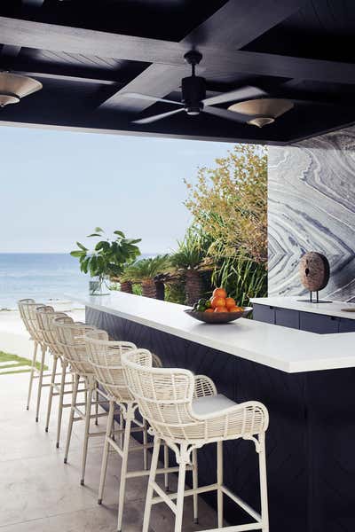  Beach Style Modern Beach House Bar and Game Room. Casa Fortuna by Palevsky.