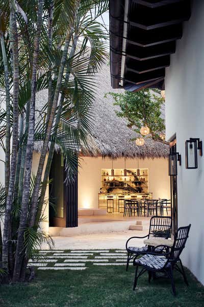 Beach Style Patio and Deck. Casa Fortuna by Palevsky.