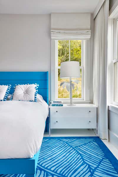  Beach Style Bedroom. Montauk Home by Ghislaine Viñas .