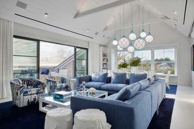  Beach Style Living Room. Montauk Home by Ghislaine Viñas .