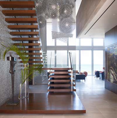 Contemporary Beach House Entry and Hall. Vero Beach Residence by DJDS.