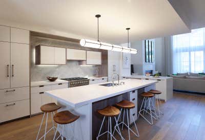  Modern Family Home Kitchen. Downtown Townhome by Studio DB.