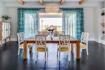  Beach Style Dining Room. Hamptons Beach House by Shannon Connor Interiors.
