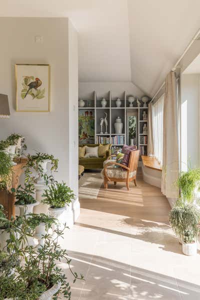  English Country Lobby and Reception. Cotswold Country House by Siobhan Loates Design LTD.