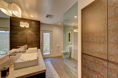  Contemporary Vacation Home Bathroom. Indian Wells Condo by Casa Nu.