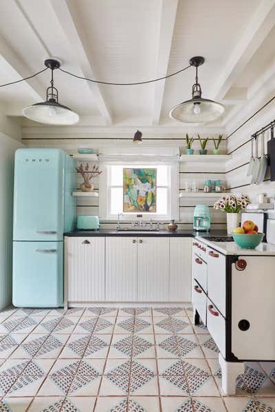 Coastal Vacation Home Kitchen. Venice Bungalow  by Jeff Andrews - Design.