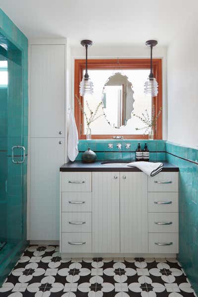  Coastal Cottage Vacation Home Bathroom. Venice Bungalow  by Jeff Andrews - Design.