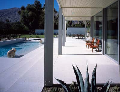  Mid-Century Modern Family Home Patio and Deck. Abernathy House by Michael Haverland Architect.