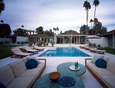  Mid-Century Modern Family Home Patio and Deck. Abernathy House by Michael Haverland Architect.