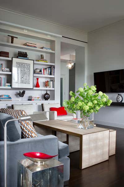 Modern Apartment Living Room. Westside Modern by Glenn Gissler Design.