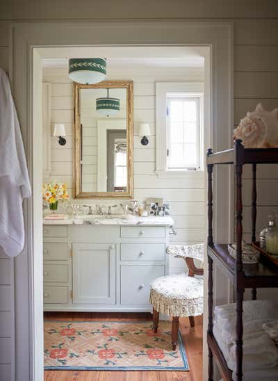  Country Country House Bathroom. Mississippi Delta Retreat by Brockschmidt & Coleman LLC.