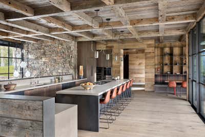  Rustic Vacation Home Kitchen. Wit's End by Lisa Kanning Interior Design.