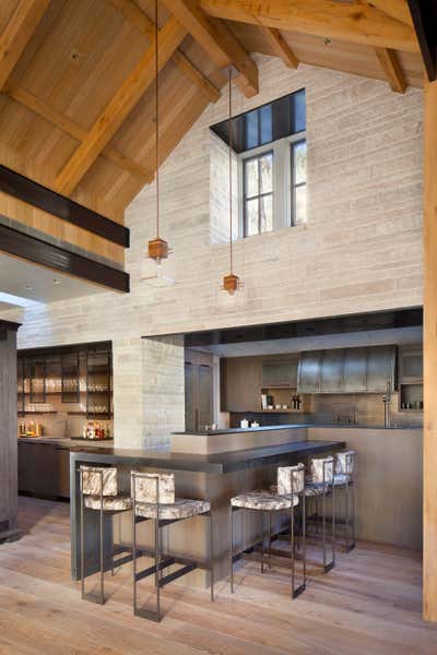 Modern Vacation Home Kitchen. Mt. Barlow by Lisa Kanning Interior Design.