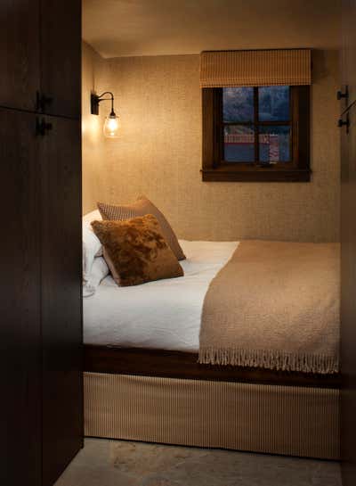Modern Vacation Home Bedroom. Mt. Barlow by Lisa Kanning Interior Design.