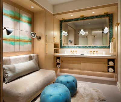 Modern Vacation Home Bathroom. Mt. Barlow by Lisa Kanning Interior Design.