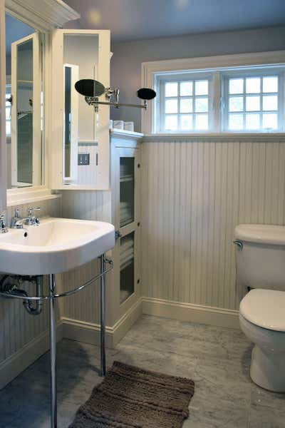  Cottage Family Home Bathroom. Birmingham Bungalow by Art Harrison Interiors & Collection.