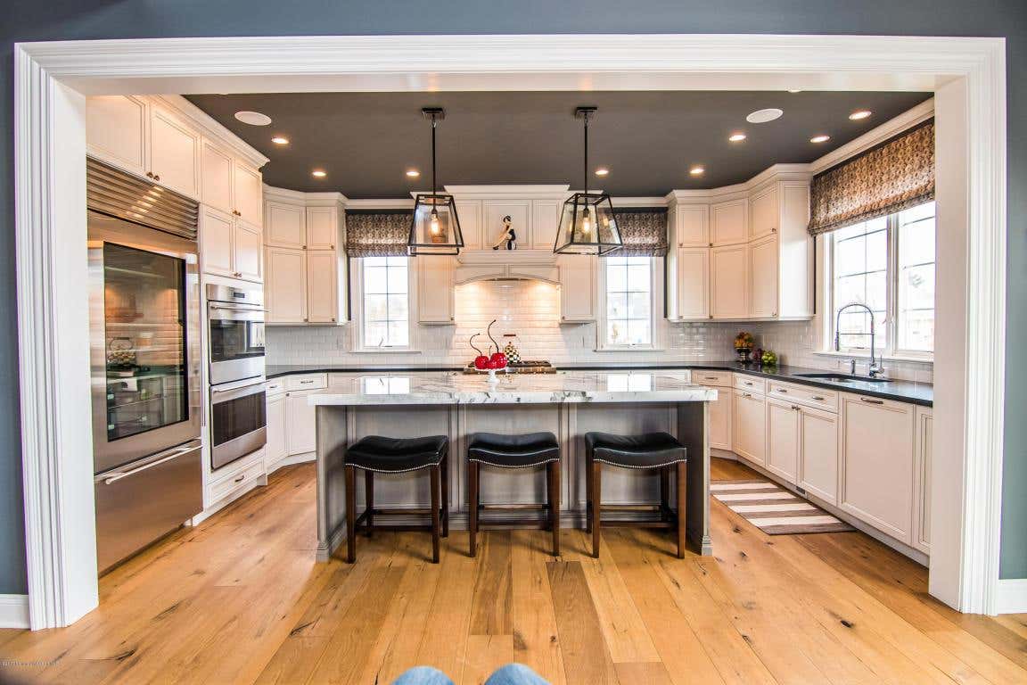 Transitional Kitchen