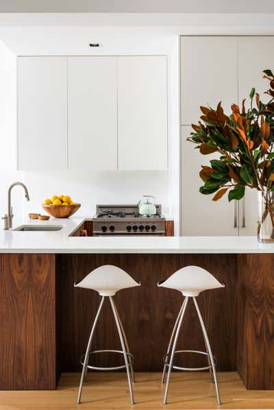  Mid-Century Modern Apartment Kitchen. PARK AVENUE / 39TH STREET by Capponi Studio LTD..