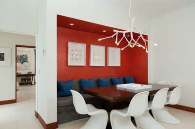 Modern Beach House Dining Room. Terrapin Villa by Lisa Kanning Interior Design.