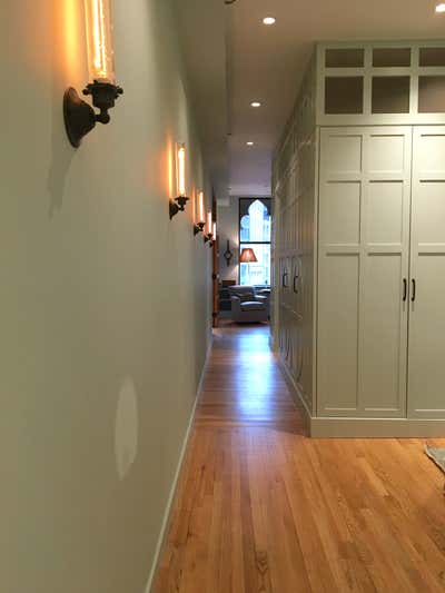  Arts and Crafts Entry and Hall. The Alienist by Pleasant Living.