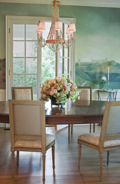  Traditional Family Home Dining Room. Observatory Circle by Solis Betancourt & Sherrill.
