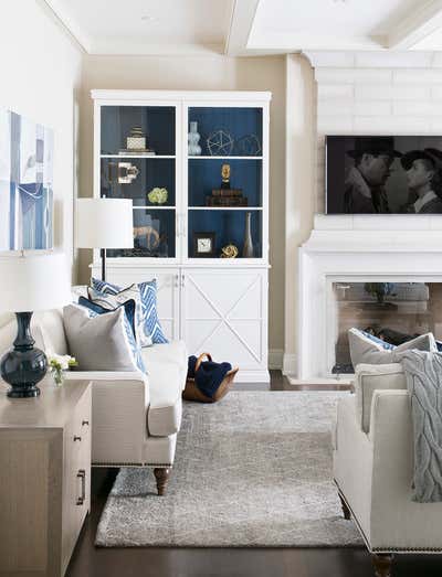  Transitional Family Home Living Room. FOREST HILL SHARED SPAECS by Laura Stein Interiors Inc.