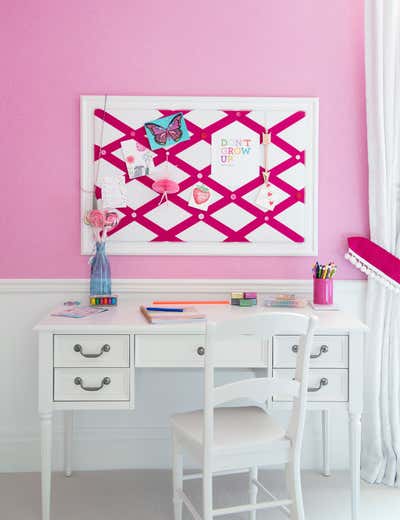 Transitional Children's Room. FOREST HILL KIDS ROOMS by Laura Stein Interiors Inc.