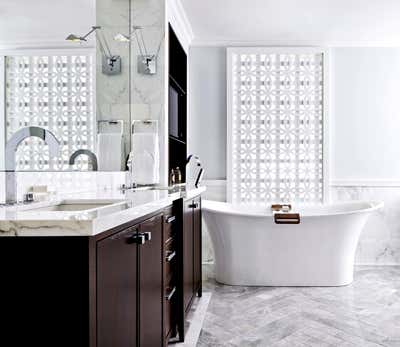  Transitional Family Home Bathroom. LEASIDE MASTER ENSUITE by Laura Stein Interiors Inc.
