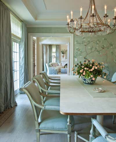  Traditional Family Home Dining Room. Potomac Project by Solis Betancourt & Sherrill.