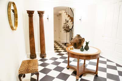  Regency British Colonial Entry and Hall. Chicago Townhouse by Nate Berkus Associates.