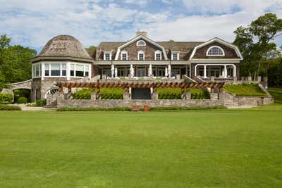  Country Exterior. East Hampton Golf Club by Pembrooke & Ives.