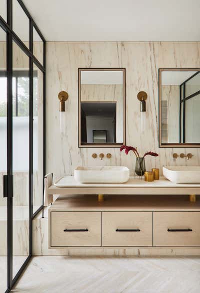  Contemporary Beach House Bathroom. Nantucket Family Compound by Workshop APD.