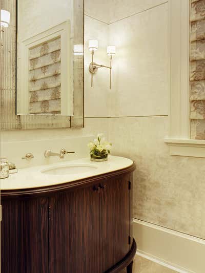  Mid-Century Modern Family Home Bathroom. Metropolitan Grace by Soucie Horner, Ltd..