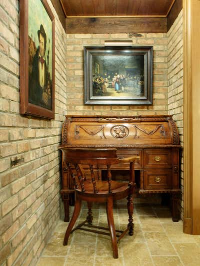  Traditional Family Home Office and Study. Enduring Classic by Soucie Horner, Ltd..