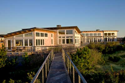 Contemporary Beach House Exterior. House in Quogue by Eve Robinson Associates.