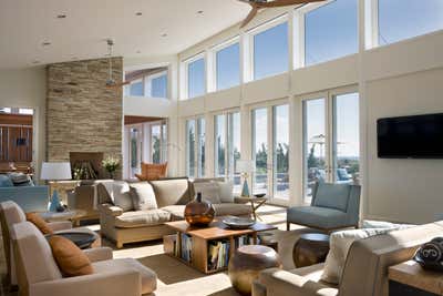  Contemporary Beach House Living Room. House in Quogue by Eve Robinson Associates.