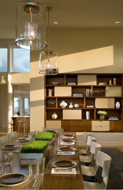  Contemporary Beach House Dining Room. House in Quogue by Eve Robinson Associates.