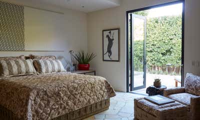  Eclectic Vacation Home Bedroom. Palm Springs Modern by Tichenor and Thorp Architects.