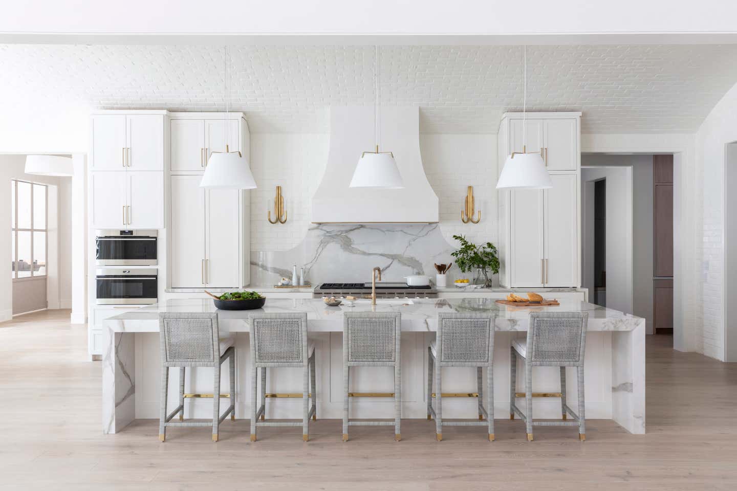 Clean and Contemporary by Marie Flanigan Interiors | 1stDibs