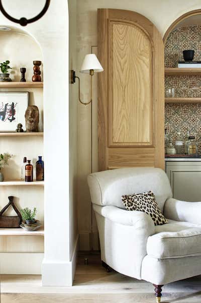  Organic Family Home Living Room. Foxhall Oasis by Zoe Feldman Design.